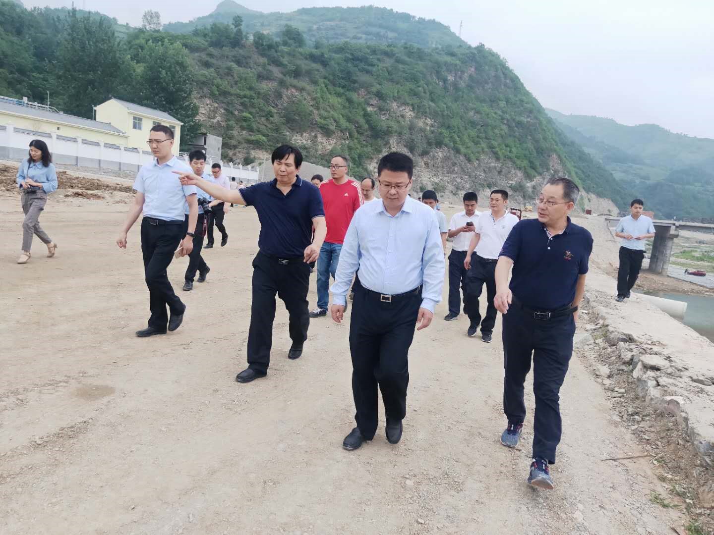 ������ί�������ԥ����ˮ���ι�˾����ܫ��ˮ���óͷ�������