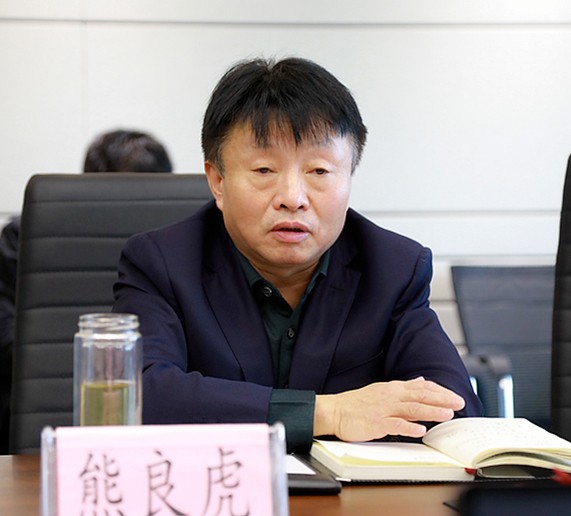 mg����ͻ�Ƽ����븣��ѩ�˹ɷݹ�˾�������������ʵ�������������˷��ϯ