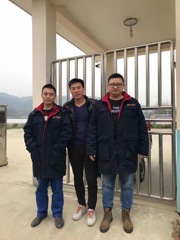 ���˷������Ż�����������Σ��ʱ��ˮ���ι�˾ְ��һ��קס