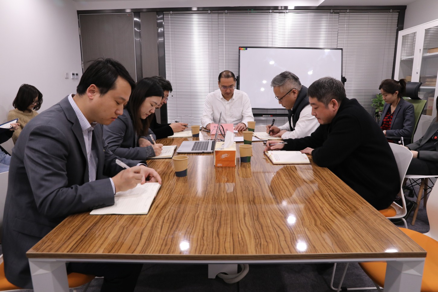 mg����ͻ�Ƽ����򵼸�Ͷ�ʹ�˾��������ʮ�Ž�����ȫ�ᾫ��