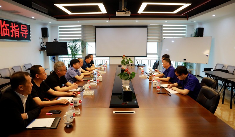 ���������������пƴ�ҵ���ſ���ʱǿ���������̬����ս�ԣ����������������̬�����ߺ÷�ƶ·