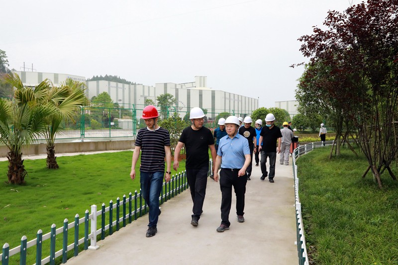 ���������������пƴ�ҵ���ſ���ʱǿ���������̬����ս�ԣ����������������̬�����ߺ÷�ƶ·