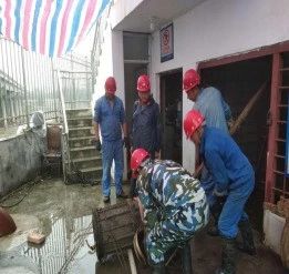 ������ˮ��һ��Ա��ĬĬ���� ȫ������˫��ʱ�����������徲�ȹ�����