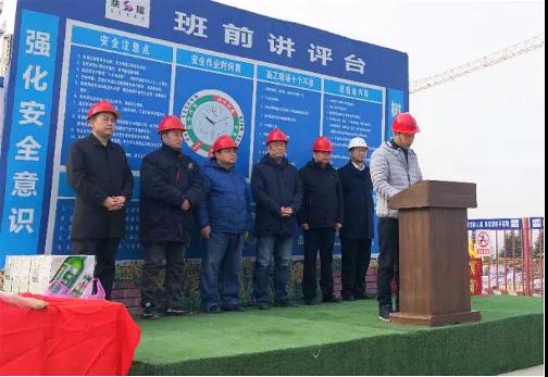 ��¹ԭˮ��̬���Ľ��蹤�̾�������ṹ�ⶥ��ʽ