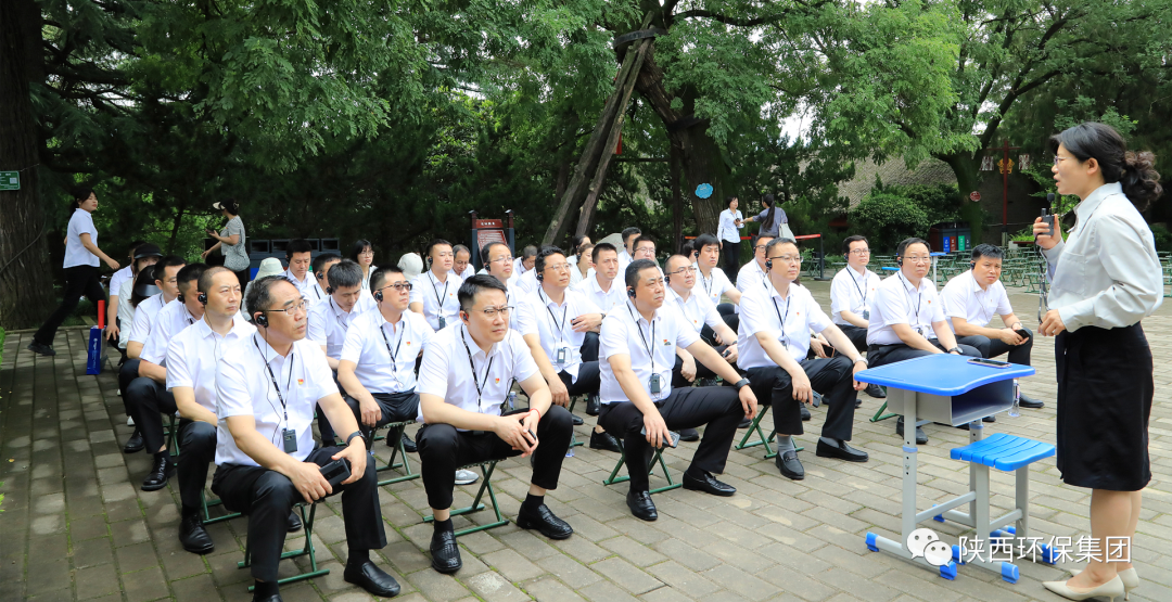 ���к�ɫ�������·ܽ�ʵ����mg����ͻ�Ƽ����ܲ���Ա��μ������������ؿ�չʵ����ѧ�