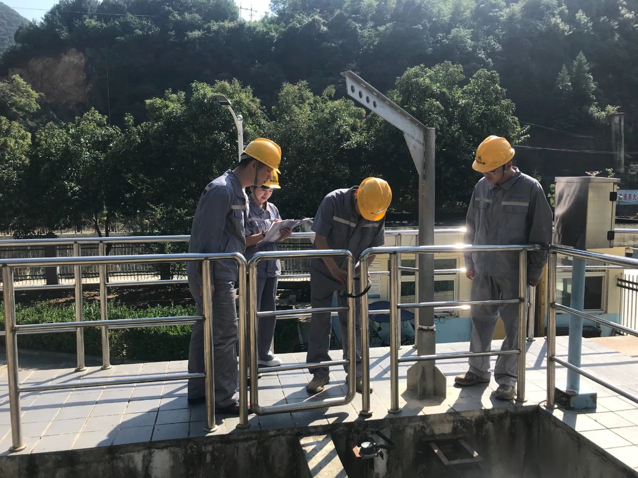 镇安公司发展中秋节前安全出产专项查抄