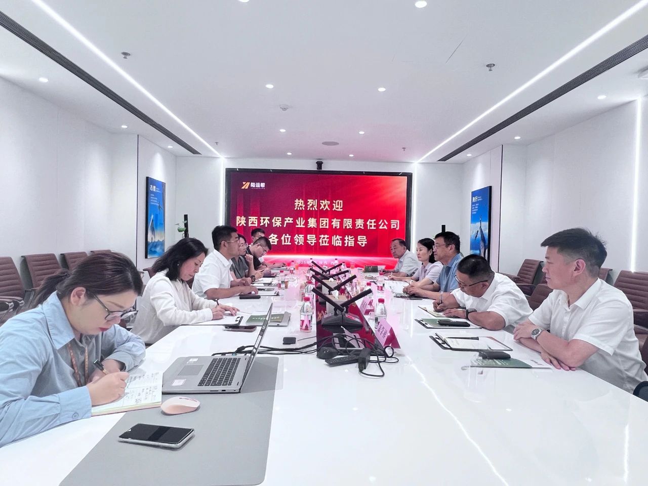 mg冰球突破集团与陆运助公司座谈互换